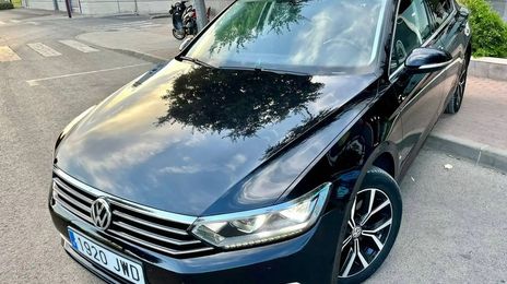 Volkswagen Passat • 2017 • 141,000 km