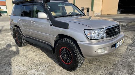 Toyota Highlander Hybrid • 2001 • 250,000 km