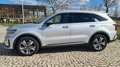Kia Sorento Hybrid • 2023 • 20,600 km