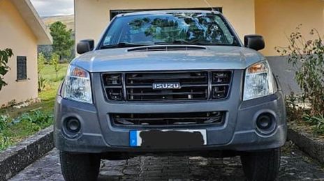 Isuzu D-MAX • 2007 • 200,000 km