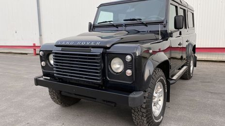 Land Rover Defender • 2009 • 86,700 km