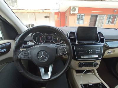 Mercedes-Benz GLE • 2017 • 40,000 km