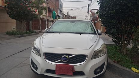 Volvo C30 • 2012 • 96,000 km