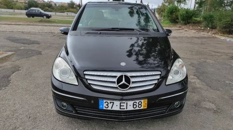Mercedes-Benz Class B • 2007 • 260,000 km