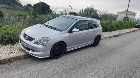 Honda Odyssey • 2005 • 250,000 km