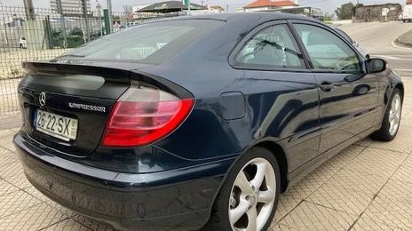 Mercedes-Benz C-Class • 2001 • 190,000 km