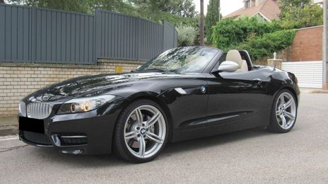 BMW Z4 • 2014 • 180,000 km