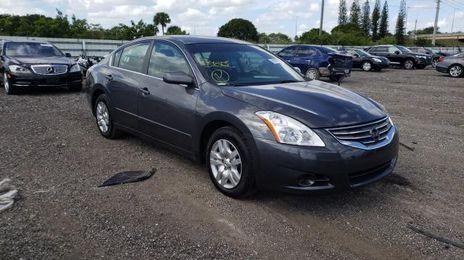 Nissan Altima • 2010 • 10,000 mi