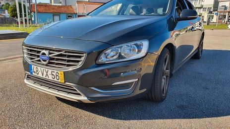 Volvo V60 • 2014 • 170,000 km