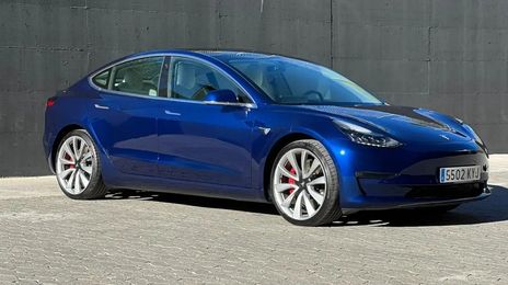 Tesla Model 3 • 2019 • 90,000 km
