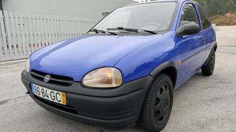 Opel Corsa • 1996 • 80,000 km