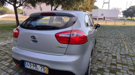 Kia Rio • 2011 • 152,000 km