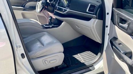 Toyota Highlander • 2017 • 78,200 mi