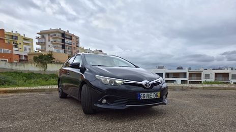 Toyota Auris • 2016 • 113,824 km