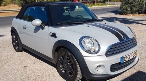 MINI Cooper • 2011 • 120,000 km