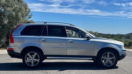 Volvo XC90 • 2009 • 188,800 km