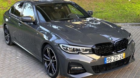 BMW 328i • 2019 • 30,000 km