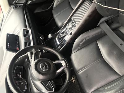 Mazda 3 • 2019 • 19,000 km