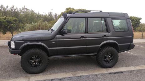 Land Rover Defender • 1999 • 20,000 km