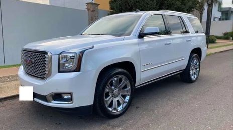 GMC Yukon • 2016 • 120,000 km