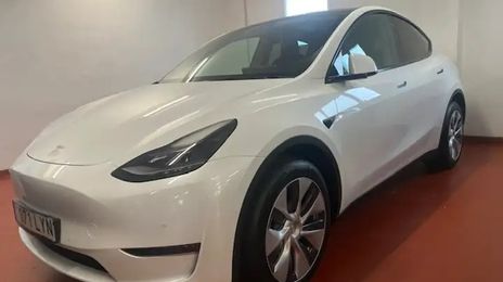 Tesla Model Y • 2022 • 10,700 km