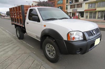 Nissan Np300 • 2010 • 82,000 km