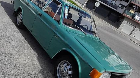 Volvo 240 • 1972 • 130,000 km