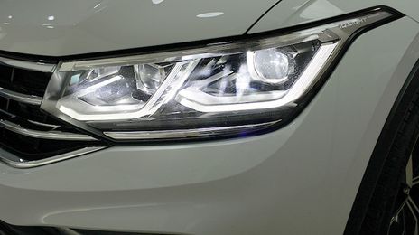 Volkswagen Tiguan • 2021 • 52,000 km