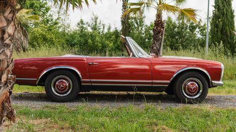 Mercedes-Benz SL • 1967 • 59,200 km