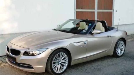 BMW Z4 • 2011 • 118,000 km