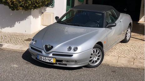 Alfa Romeo Spider • 1999 • 40,000 km
