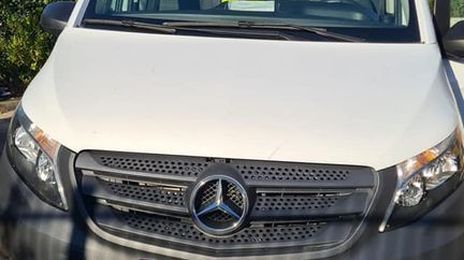 Mercedes-Benz 115 • 2009 • 79,000 km