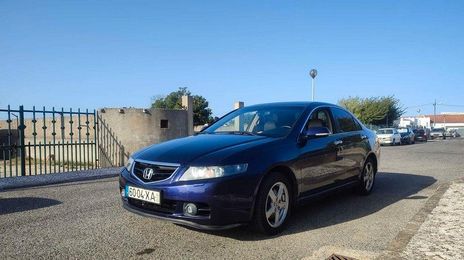 Honda Accord • 2004 • 250,000 km