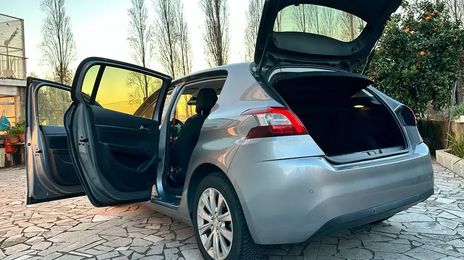 Peugeot 308 • 2016 • 146,000 km