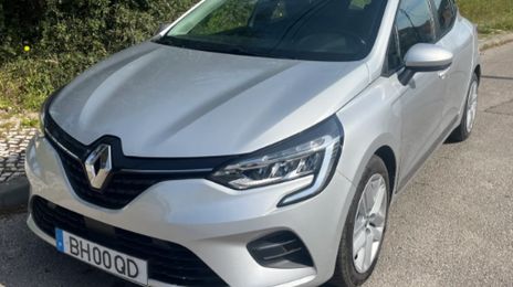 Renault Clio • 2020 • 76,368 km