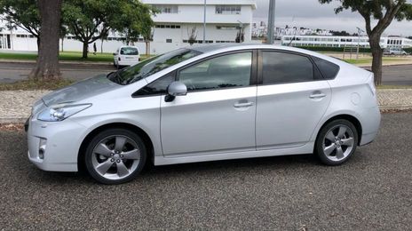 Toyota Prius • 2010 • 160,000 km