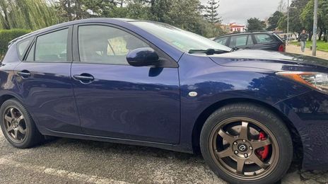Mazda 3 • 2009 • 320,000 km
