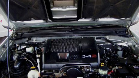 Toyota Fortuner • 2010 • 165,000 km