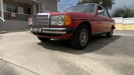 Mercedes-Benz 230 - 300 CE Coupé • 1981 • 170,000 km