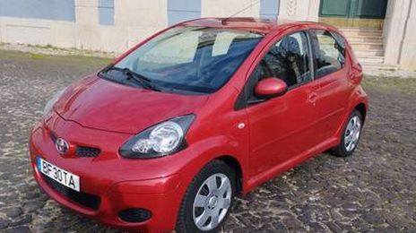 Toyota Aygo • 2010 • 100,000 km