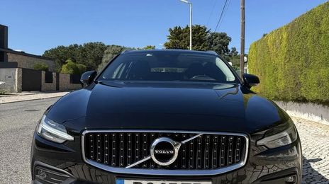 Volvo V60 • 2020 • 61,500 km