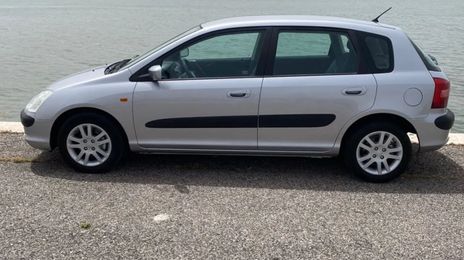 Honda Civic • 2002 • 172,000 km