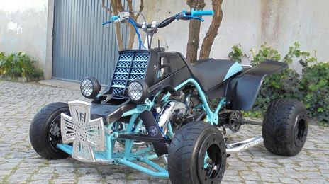 Sinotruk Hohan 6x4 • 2003 • 5,000 km