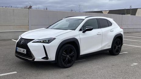 Lexus UX • 2021 • 17,143 km