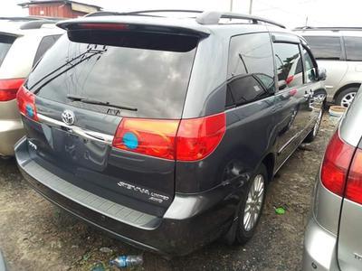 Toyota Hiace Van • 2008 • 119,850 km