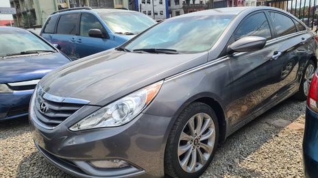 Hyundai Sonata • 2011 • 79,052 km