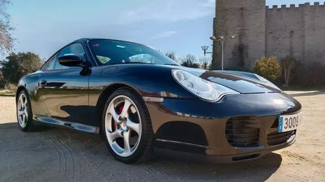 Porsche 911 • 2002 • 82,000 km