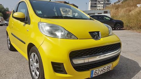 Peugeot 107 • 2009 • 120,000 km