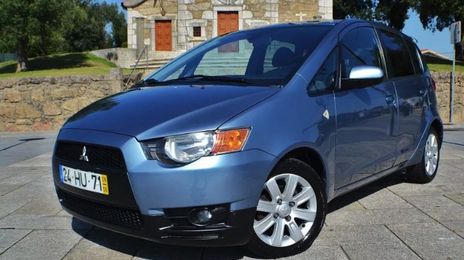Mitsubishi Colt • 2009 • 94,000 km