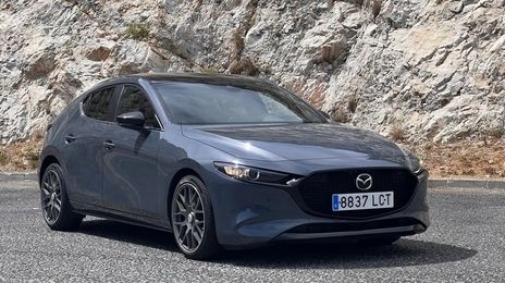Mazda 3 • 2019 • 37,300 km